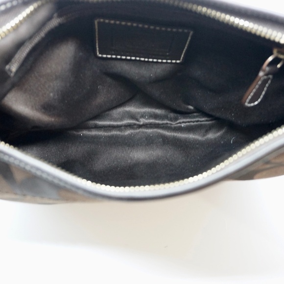 **SOLD** Coach | Signature C Canvas & Leather Bag - Picture 7 of 8